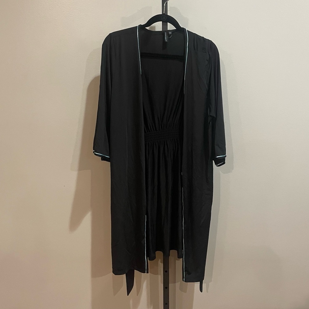 Cynthia Rowley Black Robe with Blue Cord Trim Size Large